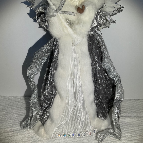 African American Angel Christmas Tree Topper - Wings Light Up - 16.5 Inch - Picture 8 of 14